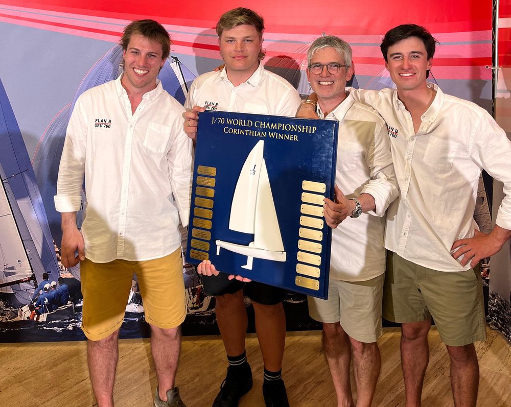 Los cuatro uruguayos campeones del mundo en vela en J70 categoría Corinthian: Juan Pedro Coll, Enrique Schickendantz, Pedro Garra y Juan Ignacio Regusci&nbsp;