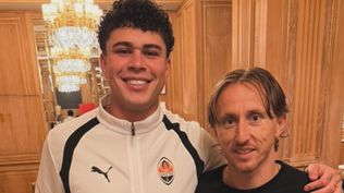 Alan Matturro se tomó una foto con la leyenda croata Luka Modric