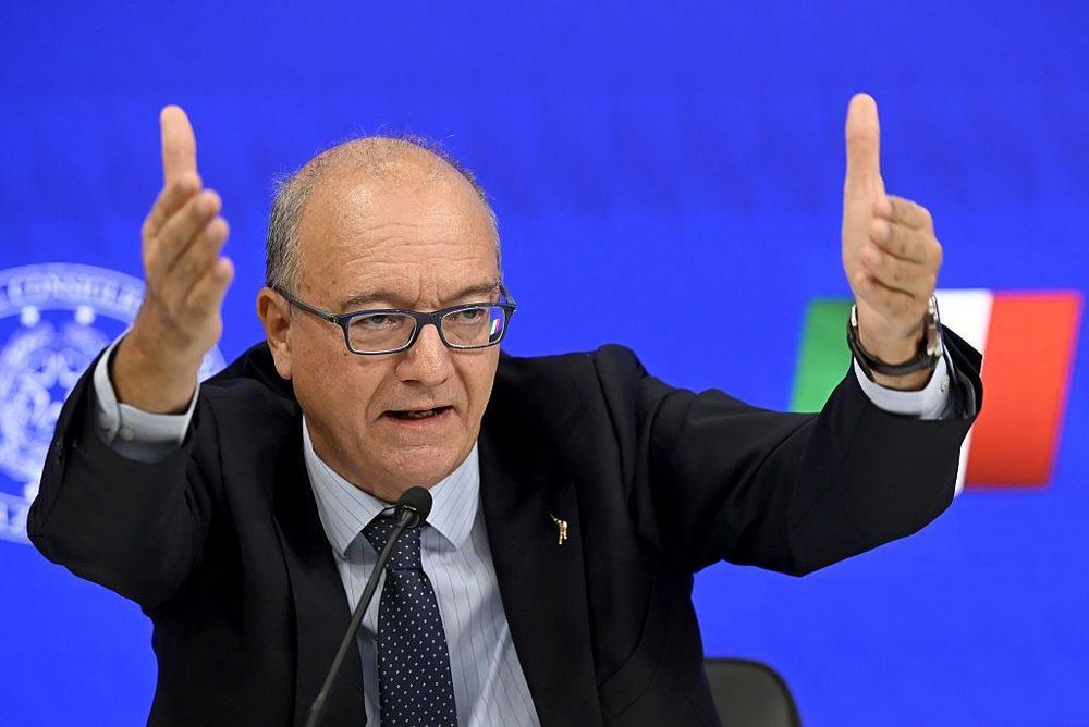 Giuseppe Valditara, ministro italiano de Educación y Mérito, intervino en una conferencia de prensa tras la reunión del Consejo de Ministros en Roma.