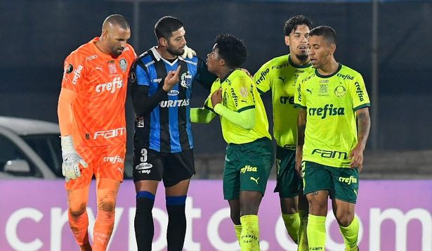 Matías De los Santos le recrimina la actitud a Endrick en Liverpool vs Palmeiras