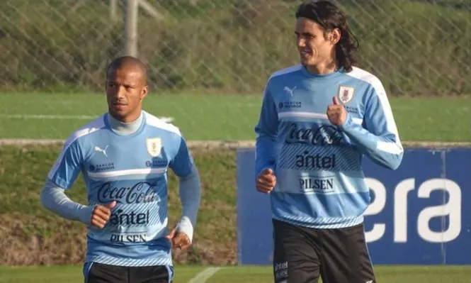 Cavani y Sánchez ya entrenan con la celeste