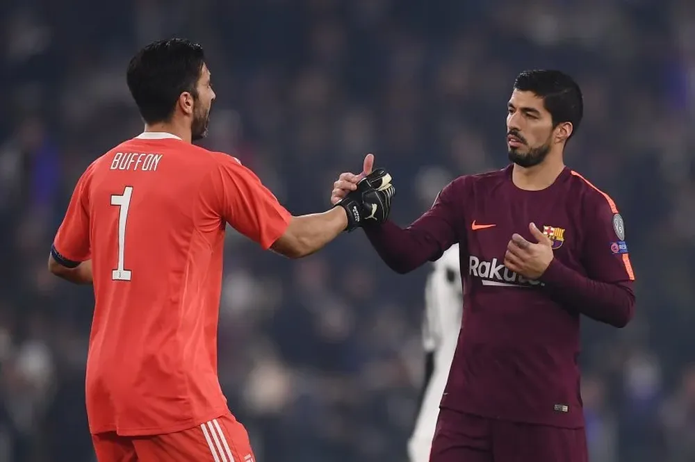 Gianluigi Buffon y Luis Suárez
