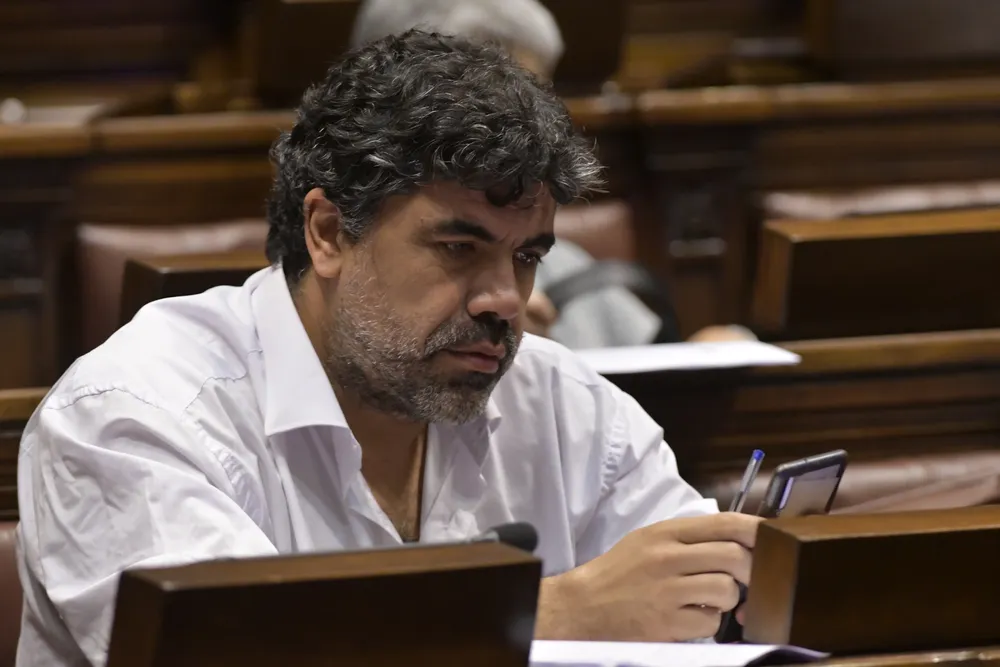 El senador comunista fue víctima de un robo en su casa del balneario San Luis