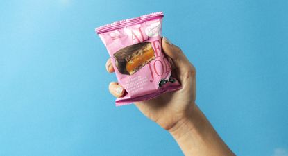 Dulce Sofía, la influencer que se animó al retail, vendió 3.000 alfajores en dos días y ahora va por las grandes superficies