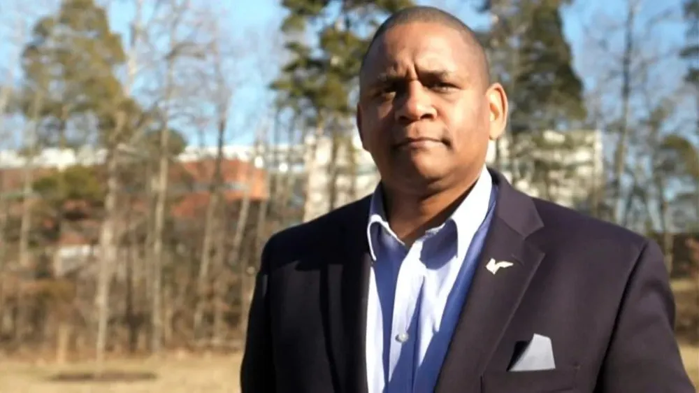 Se podrían diluir los anticuerpos de John Hollis al uno por mil y seguirían matando el 99% de los virus, aseguran los expertos.