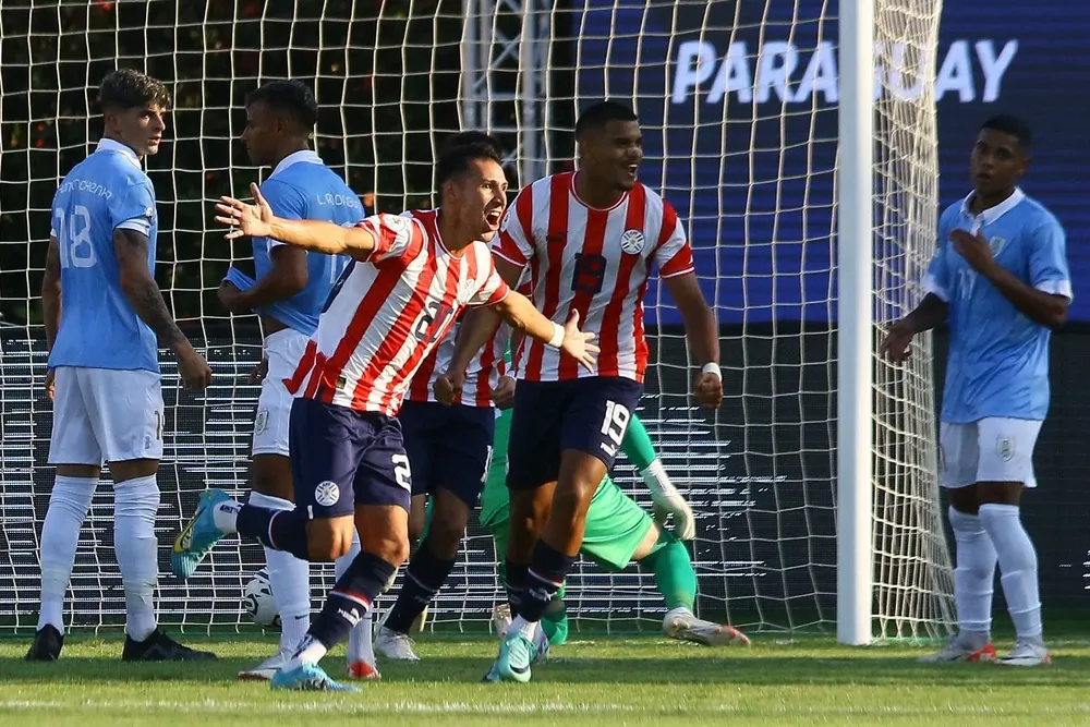 Marcelo Fernández tras su gol de taco