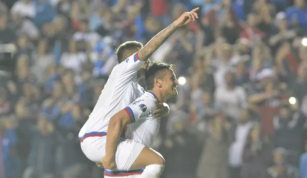 Nacional prepara otra fiesta en el Parque Central y va por semis de la Sudamericana