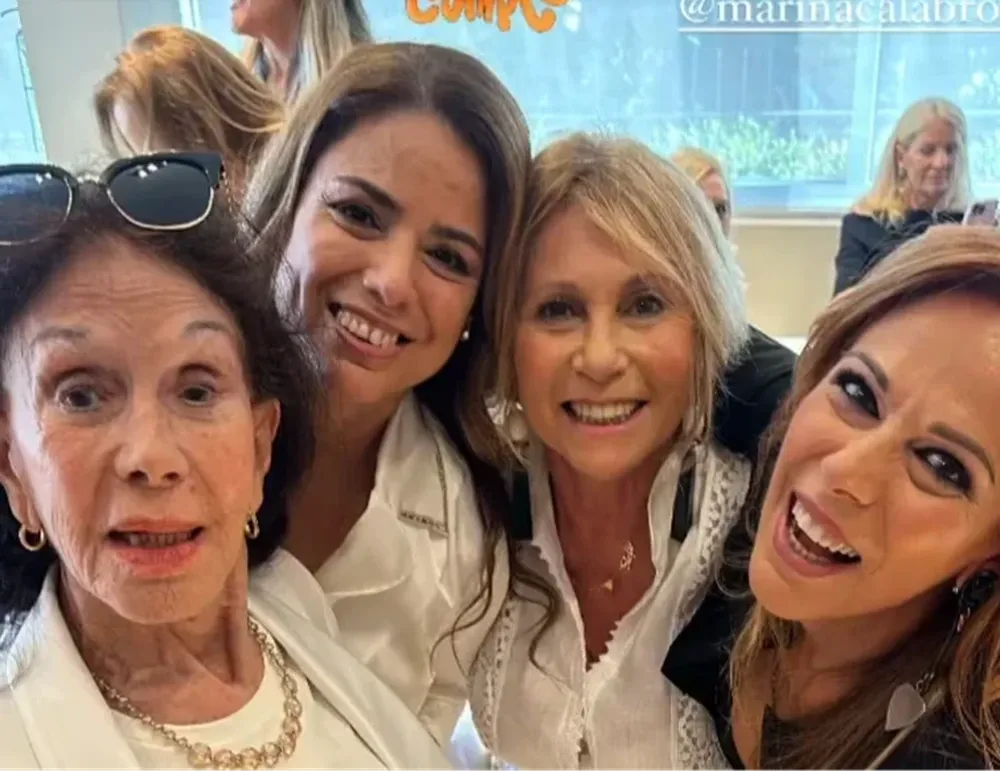 Reencuentro de hermanas