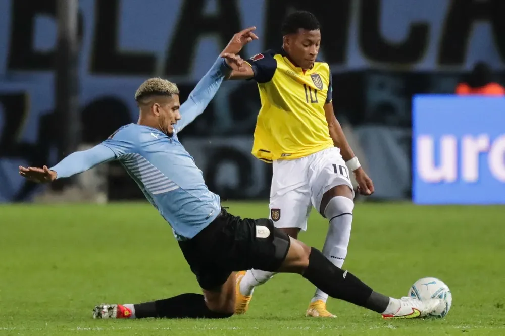 Araújo llega antes que Plata