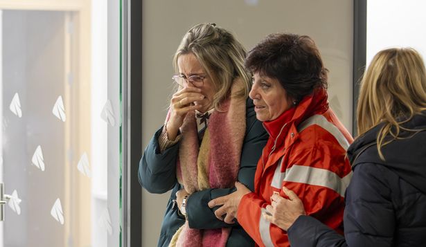 La solidaridad del pueblo español: el rostro humano detrás de la tragedia ferroviaria en Adamuz