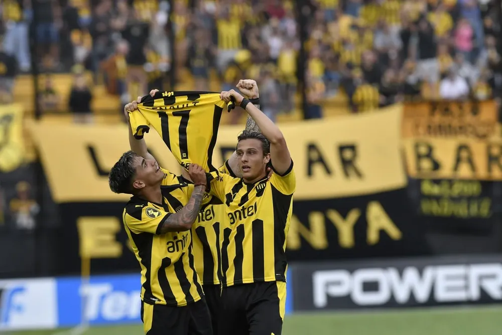 Peñarol donará camisetas al INAU