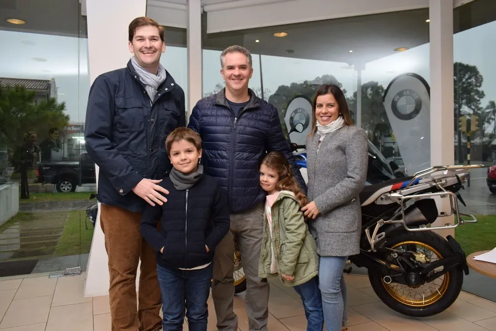 Martin e Iñaki Oyarzun, Vicente y Mercedes Verderosa y Carolina Aguilera