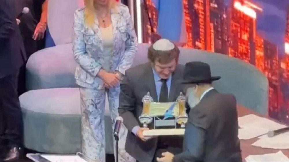 El presidente Javier Milei recibe una distinción en su primer día en los Estados Unidos