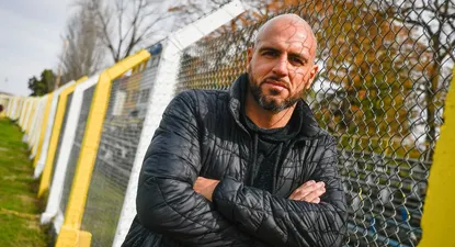 Barone, el zaguero con cabeza de técnico, que jugó en 11 equipos y a los 40 sigue vigente