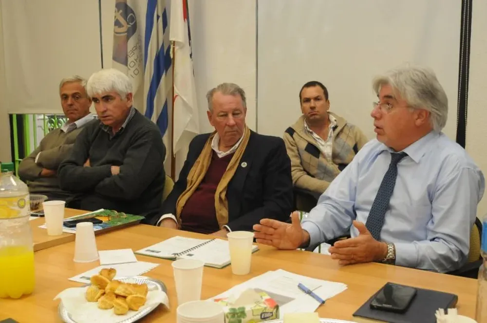 Aguerre analizó la coyuntura agropecuaria en Cooperativas Agrarias Federadas