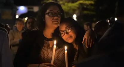 Vigilia en Quito de los familiares y amigos de los periodistas secuestrados.