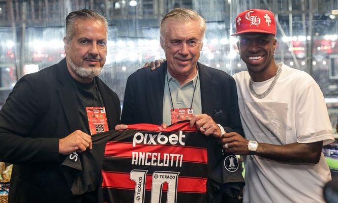 Ancelotti fue a ver a Flamengo junto a Vini Jr. y el manager Jose Boto&nbsp;