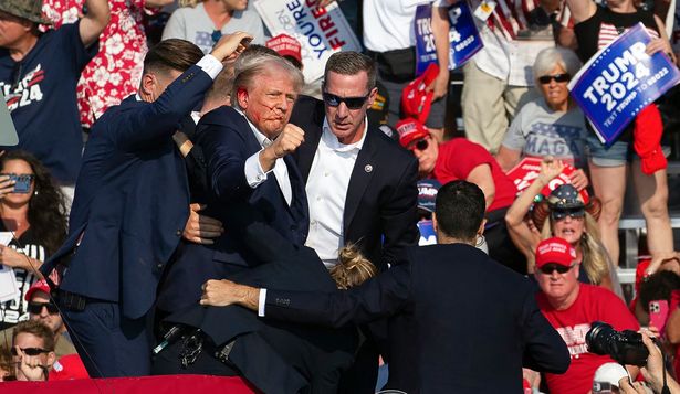 Trump sólo sufrió una herida en su oreja en el ataque de julio en Butler