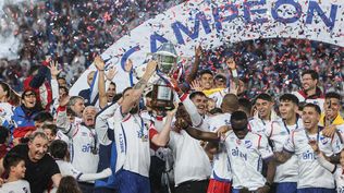 Así fue la consagración de Nacional, campeón con fiesta completa en el Parque: en su casa, con su gente y en una definición agónica ante Peñarol con el trofeo Juan Izquierdo en juego