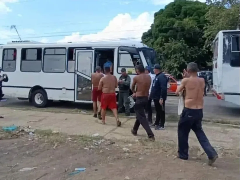 Los reclusos de la última cárcel intervenida fueron trasladados temporariamente a otros penales.