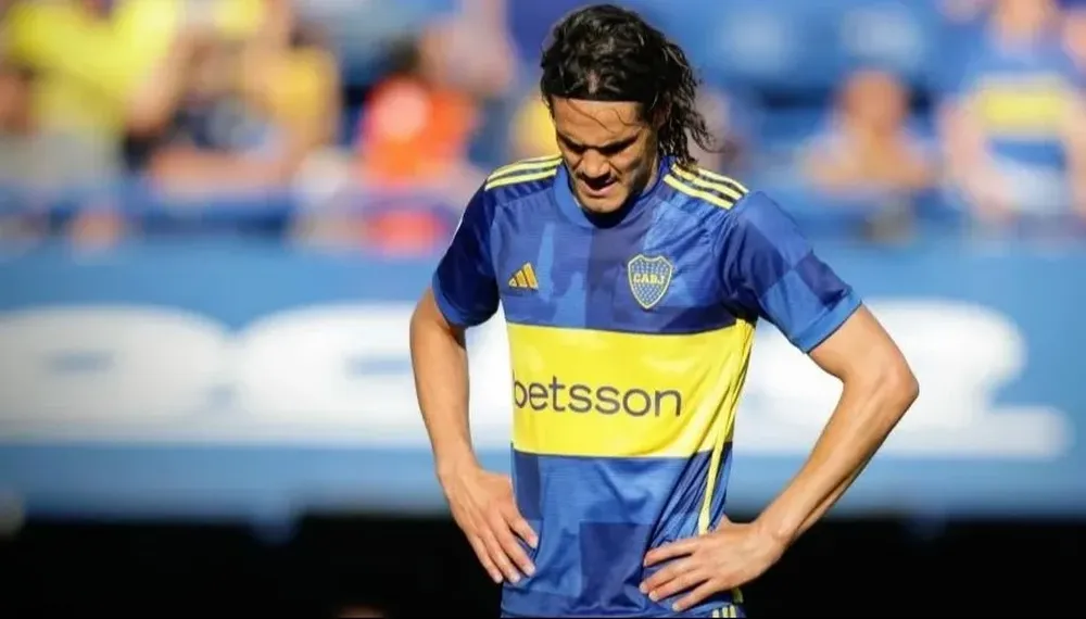 Edinson Cavani, lesionado en Boca