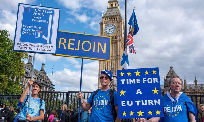 El movimiento para volver a entrar en la Unión Europea ha ganado fuerza en los últimos años y ahora más de la mitad de los británicos dice que apoyaría anular el resultado del referéndum de 2016, que provocó el divorcio.