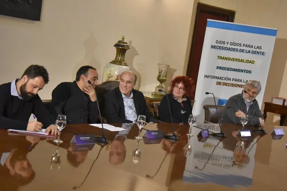 La conferencia de lanzamiento de El delirio