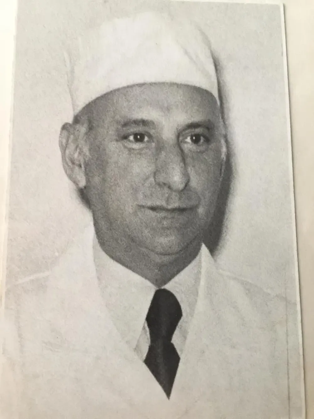 Mañé vistiendo un singular uniforme para dar clase