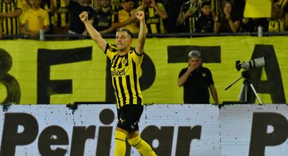 Peñarol superó 2-0 a Liverpool, lo ganó cuando se lo propuso y mantuvo su posición en las tablas tras la victoria de Nacional