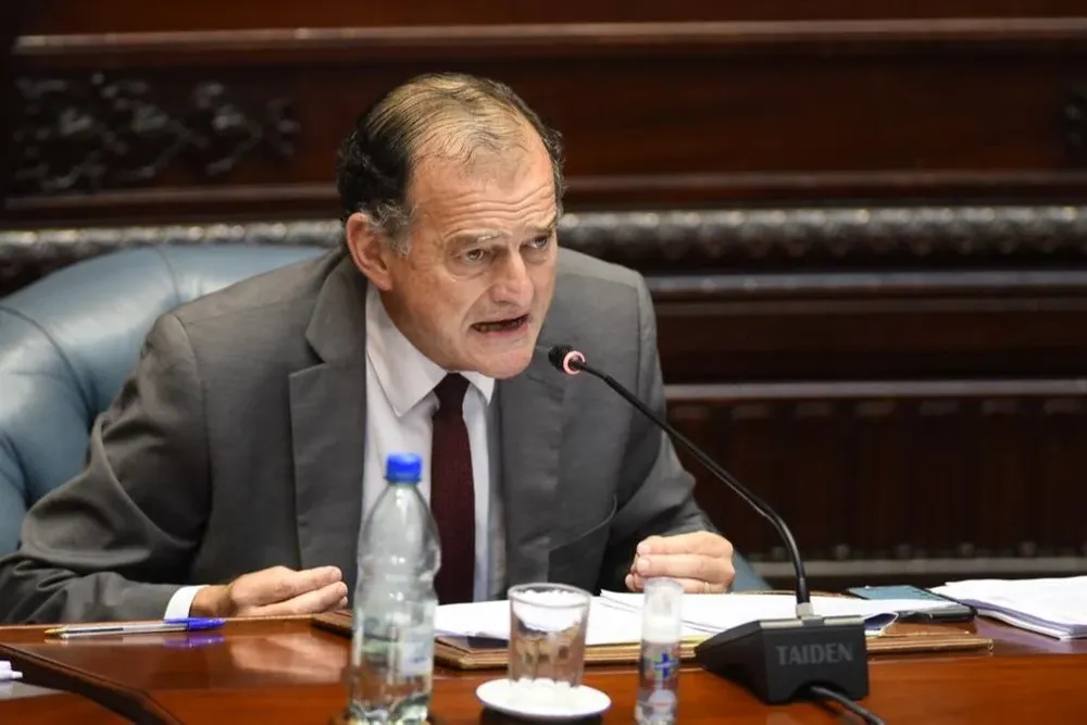 Guido Manini Ríos en el Parlamento