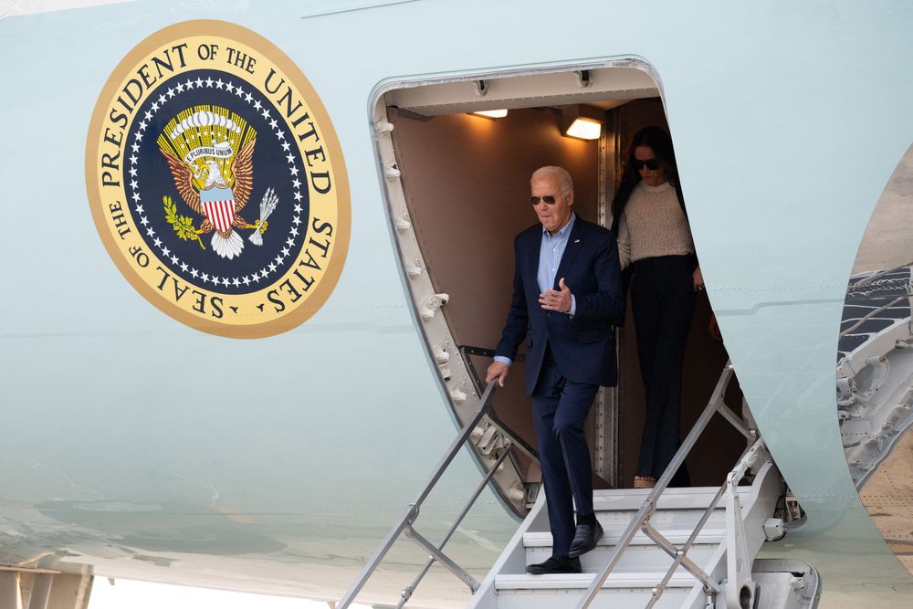 Biden llegó a Perú para la cumbre de la APEC