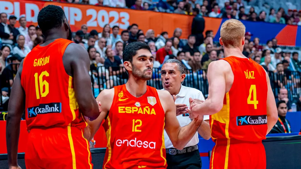 España clasificó a octavos de final del Mundial.