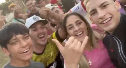 Cientos de vecinos se acercaron a conocer al músico argentino