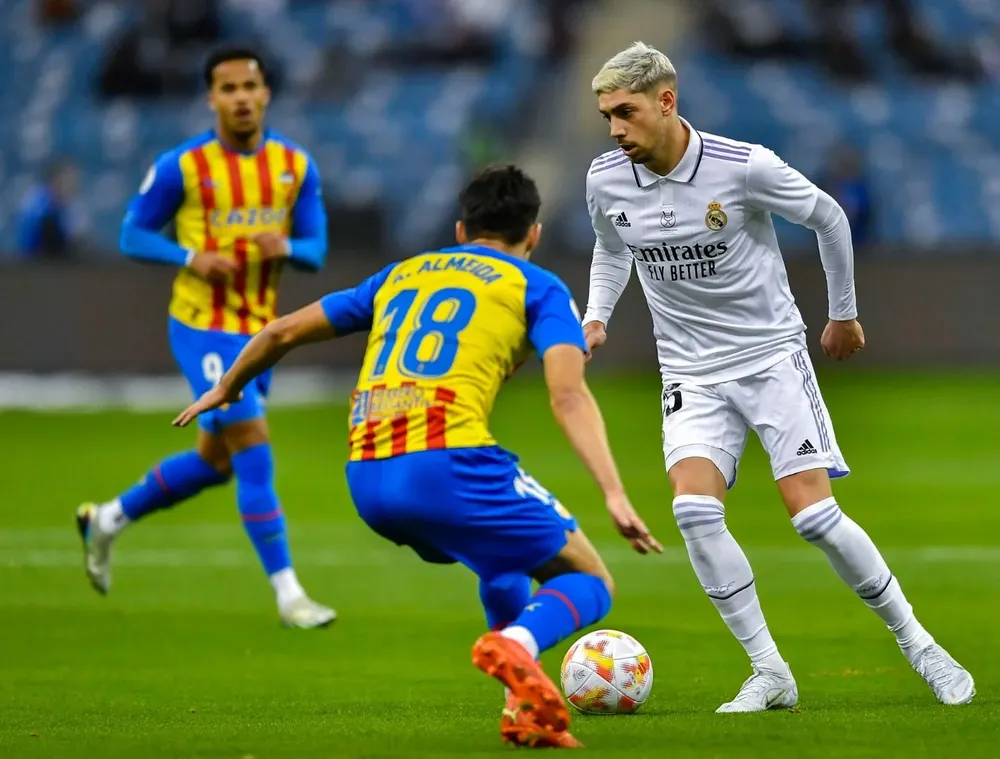 Real Madrid visita Mestalla.