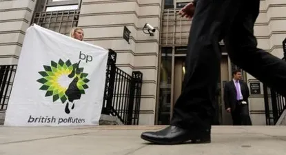 Greenpeace intervino sede de la petrolera BP