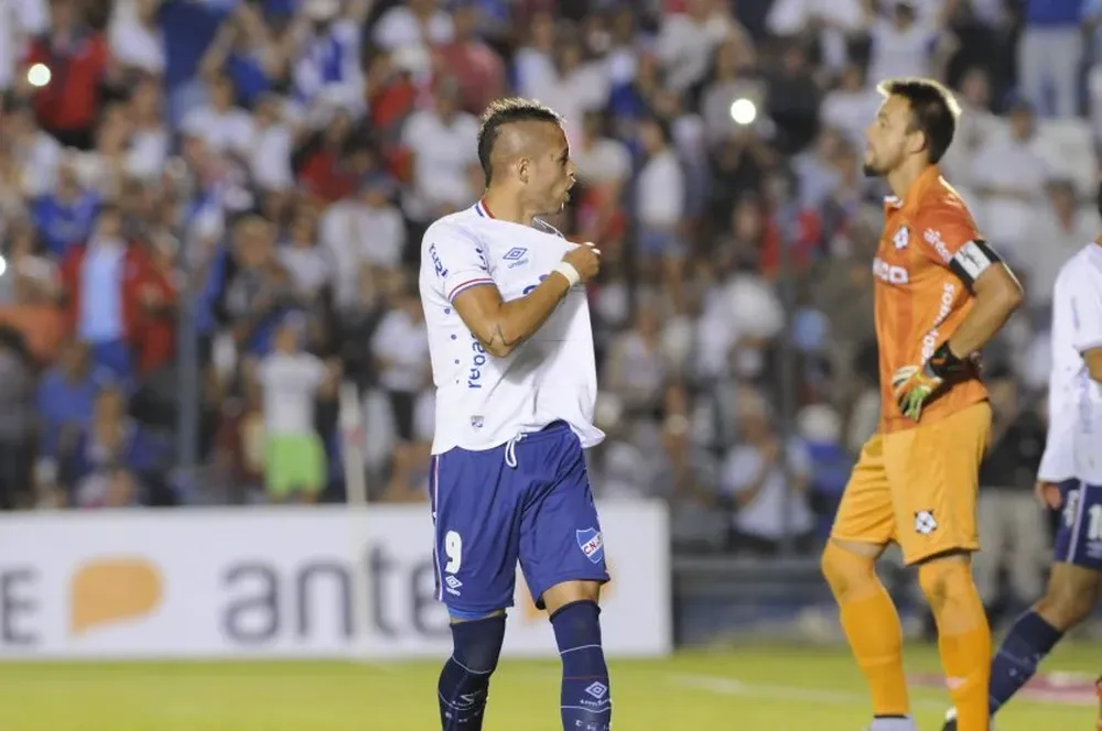 Nicolás López, cinco goles en tres partidos