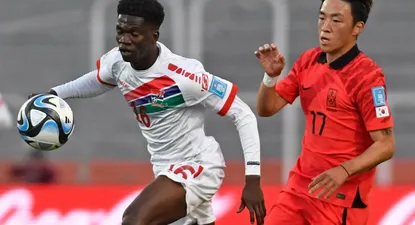 Bakary Jawara escapa de Lee Ji-Han
