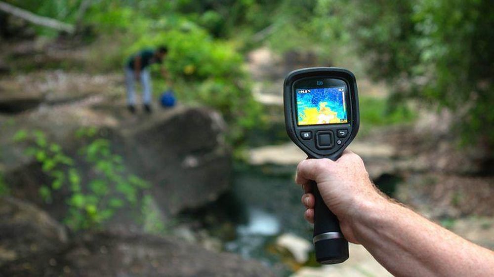 Los investigadores usaron 13 dispositivos para registrar la temperatura del río.
