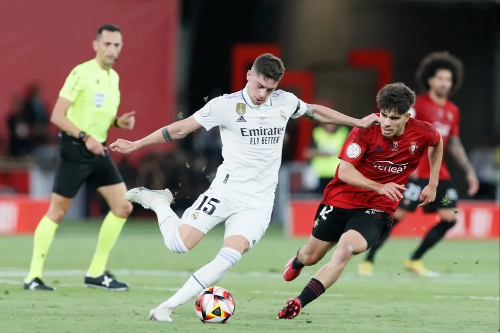 Valverde juega un nuevo partido con Real Madrid