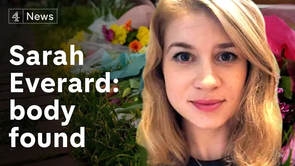 Sarah Everard, de 33 años fue secuestrada y asesinada por un agente de la policía de Londres que luego fue condenado a cadena perpetua.