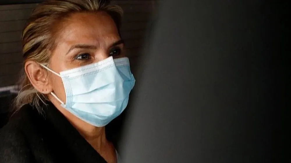 Añez quiso suicidarse según dijo su abogado defensor