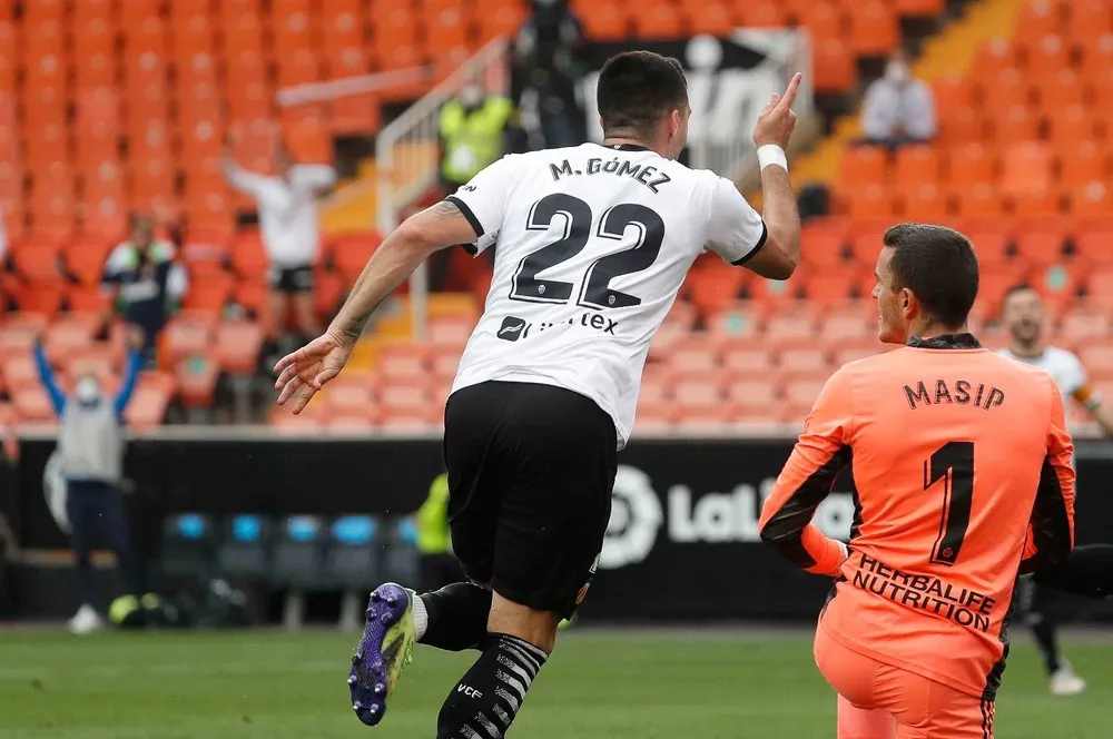 Jordi Masip vencido, Gómez festeja