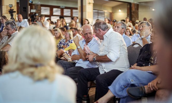 Lo único que ha quedado claro es que en campaña mintieron, dijo Javier García sobre el gobierno en encuentro de Alianza País