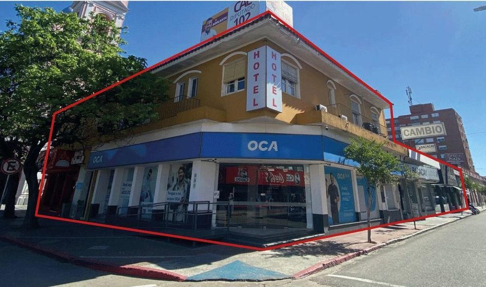 Mier remata padrón frente a plaza San Fernando de Maldonado.