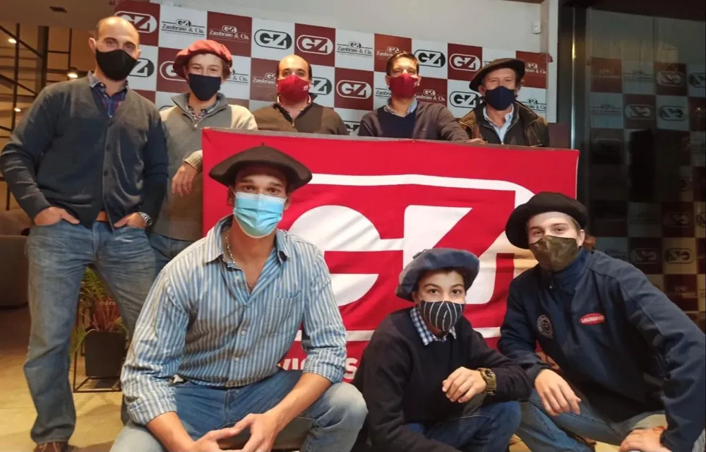 El remate se realizó de forma virtual desde las oficinas de Zambrano & Cía.