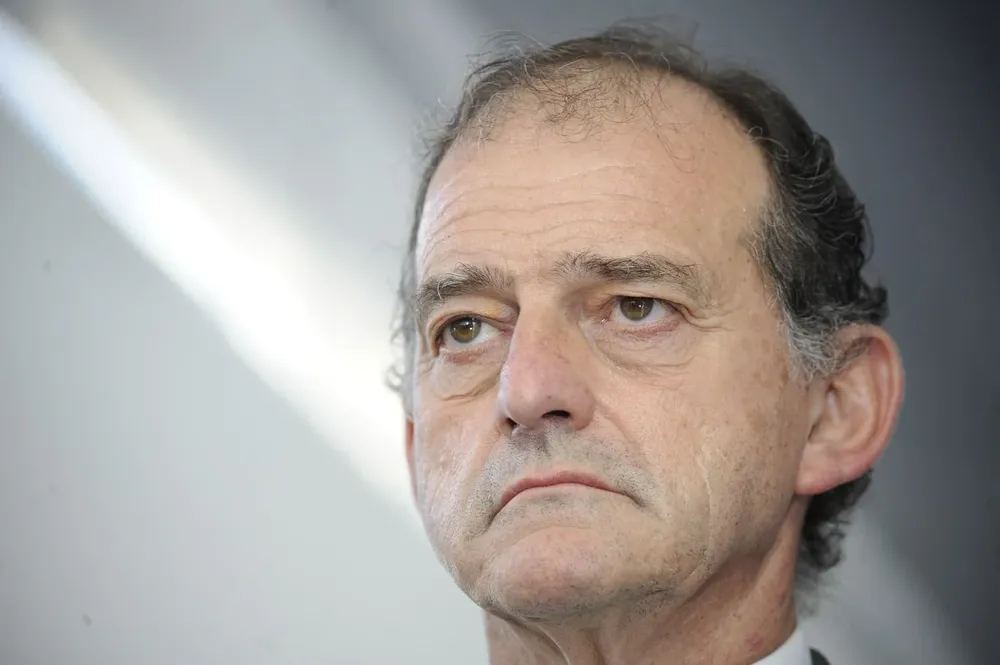 El líder de Cabildo Abierto, Guido Manini Ríos, a la salida de una reunión en Torre Ejecutiva.