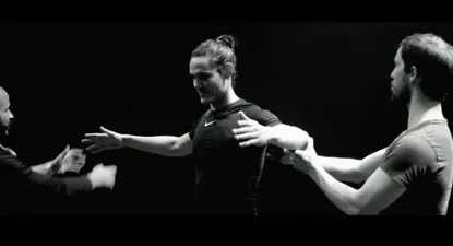 cavani, de calzas y haciendo ballet: asi es el spot del sodre para invitar a varones a sumarse