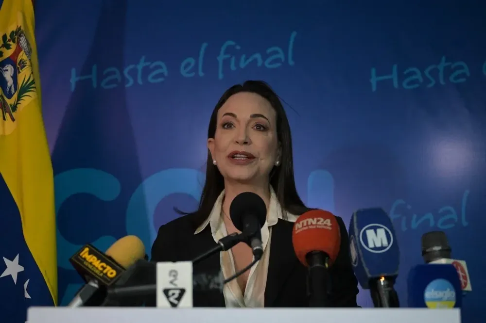 María Corina Machado decidió apelar su inhabilitación pese a que anteriormente había declarado que no lo haría .