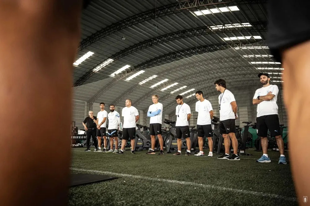 La selección uruguaya sub 20 en los primeros entrenamientos de 2024, con Diego Pérez al frente del equipo