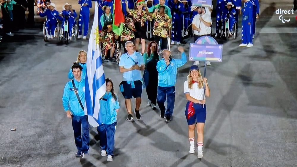 Henry Borges y Hanna Arias desfilaron en la ceremonia inaugural de los Juegos Paralímpicos París 2024